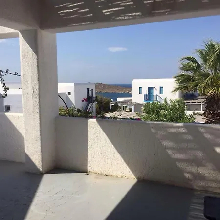 Mykonian House With Shared Pool 펜션 오르노스